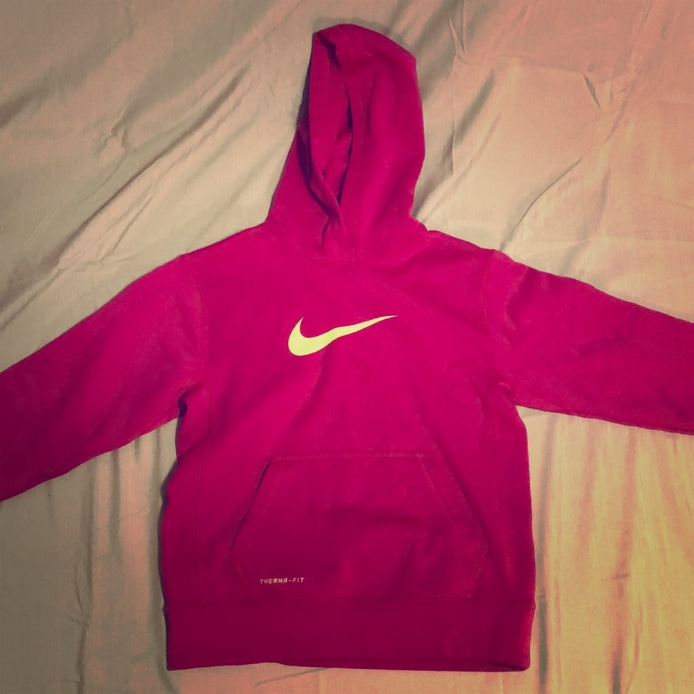 Nike Thermal Fit in Maroon For Kids Size M